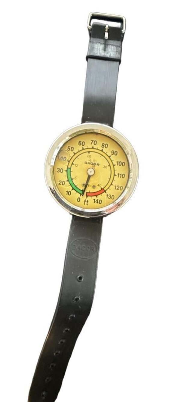 Dacor Vintage Scuba Dive Depth Gauge Watch